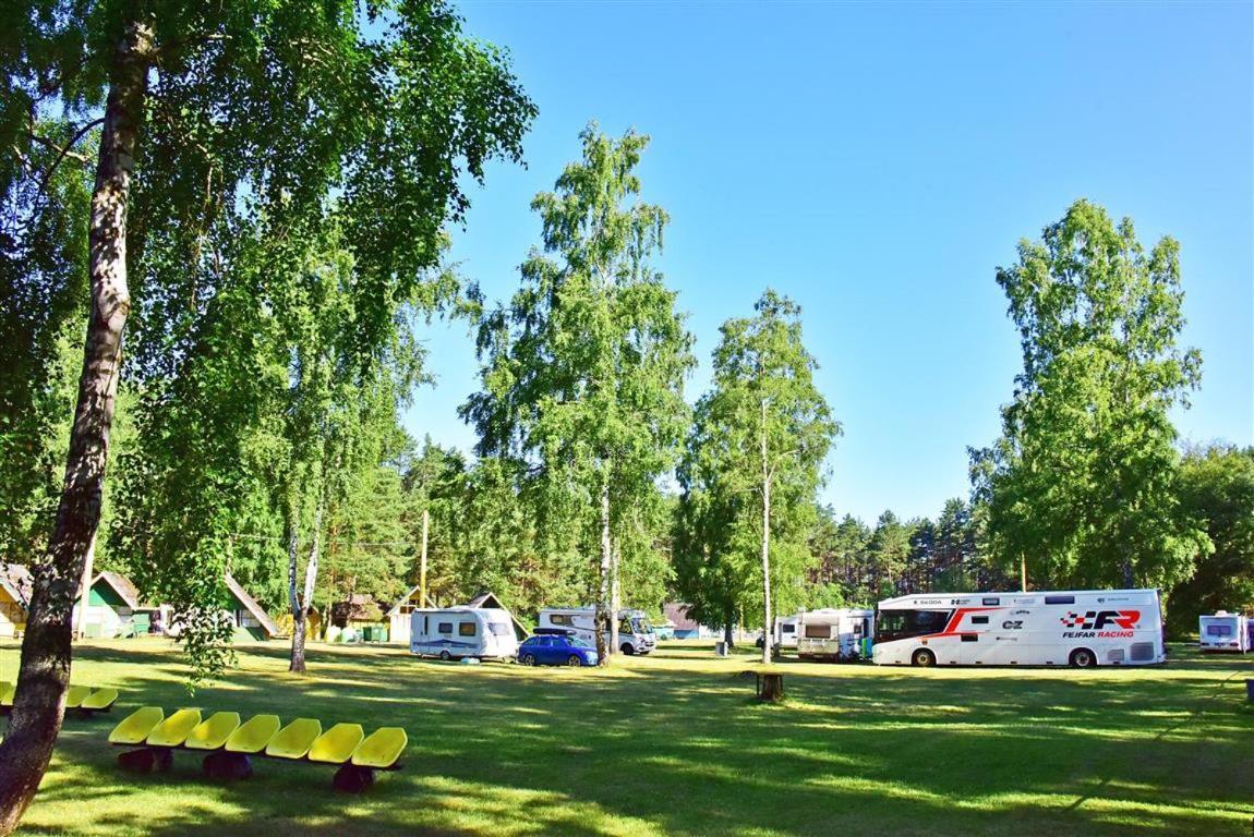 מלון Camping Vaivari Jūrkalne מראה חיצוני תמונה